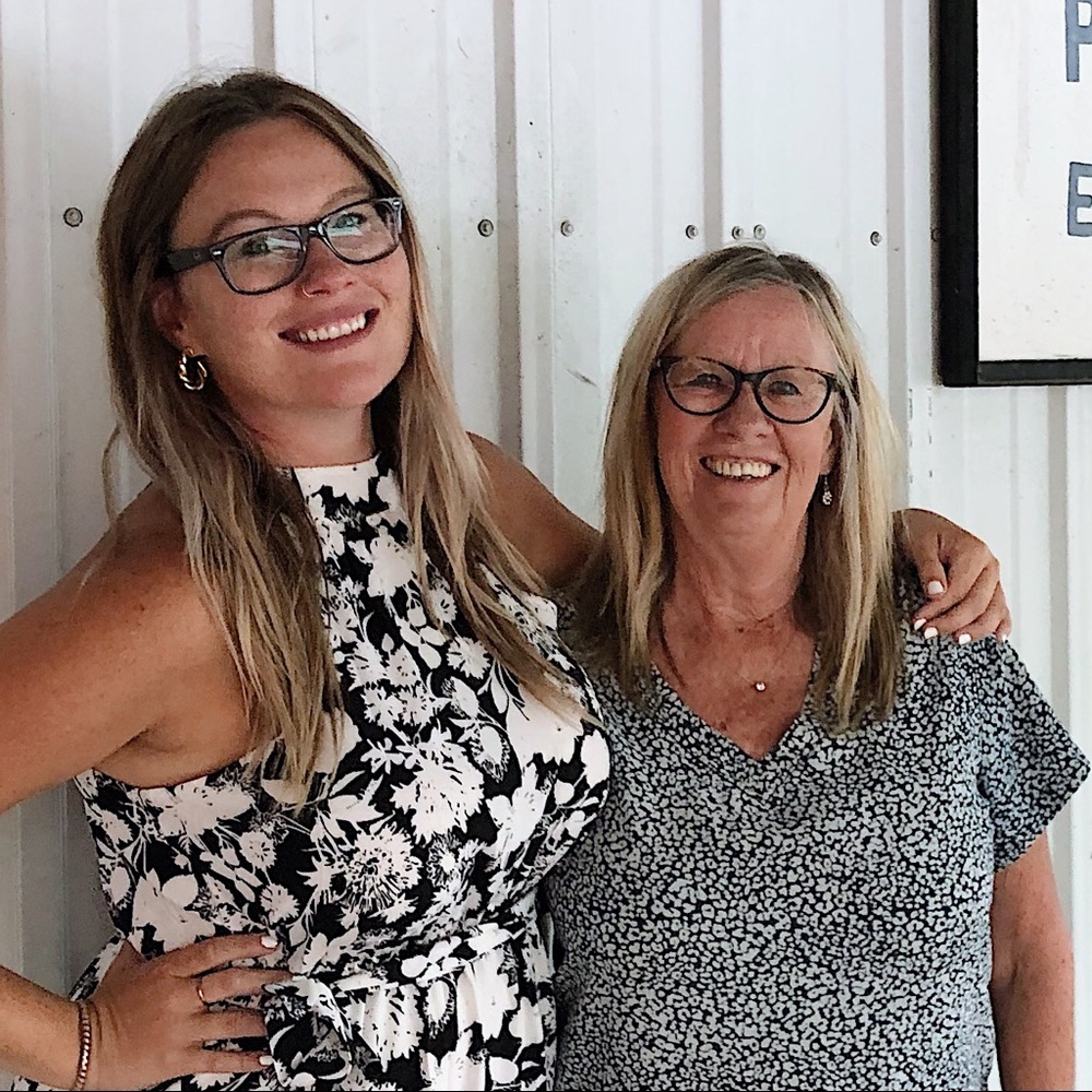 Meet your Posher, Linda & Emily